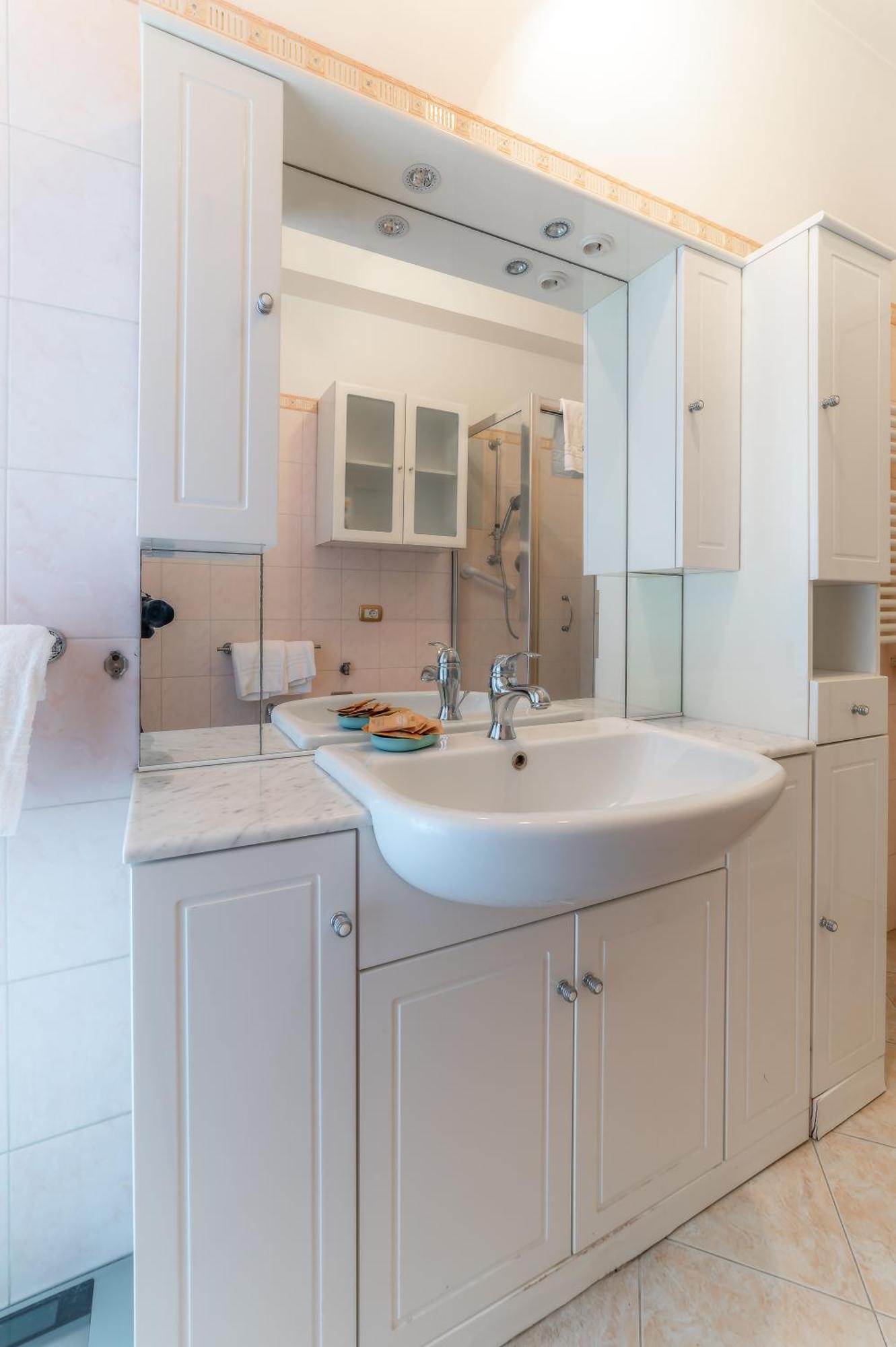 Apartment Georges Flat - Tiburtina Station *